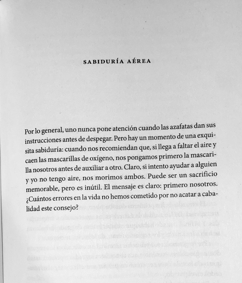 En muchas ocasiones no prestamos atención a los detalles, ojo a este texto 🔥
“Por lo general, uno nunca pone atención cuando las azafatas dan sus instrucciones antes de despegar. Pero hay…”
Autor: Mario Mendoza
Libro: La locura de nuestro tiempo
#cementeriodelibros