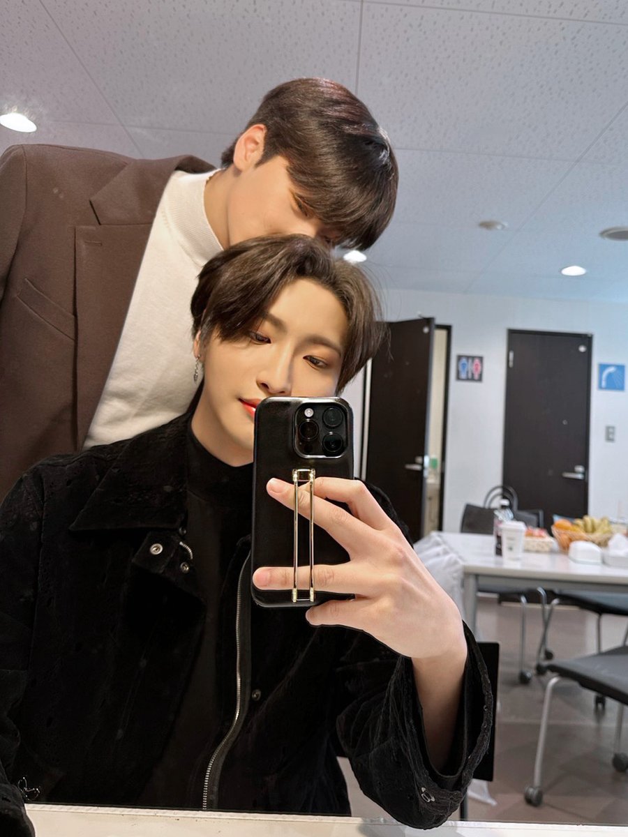 ATEEZofficial's tweet photo. [#성화] 생축!
#ATEEZ #에이티즈 https://t.co/nwn0dk9goN