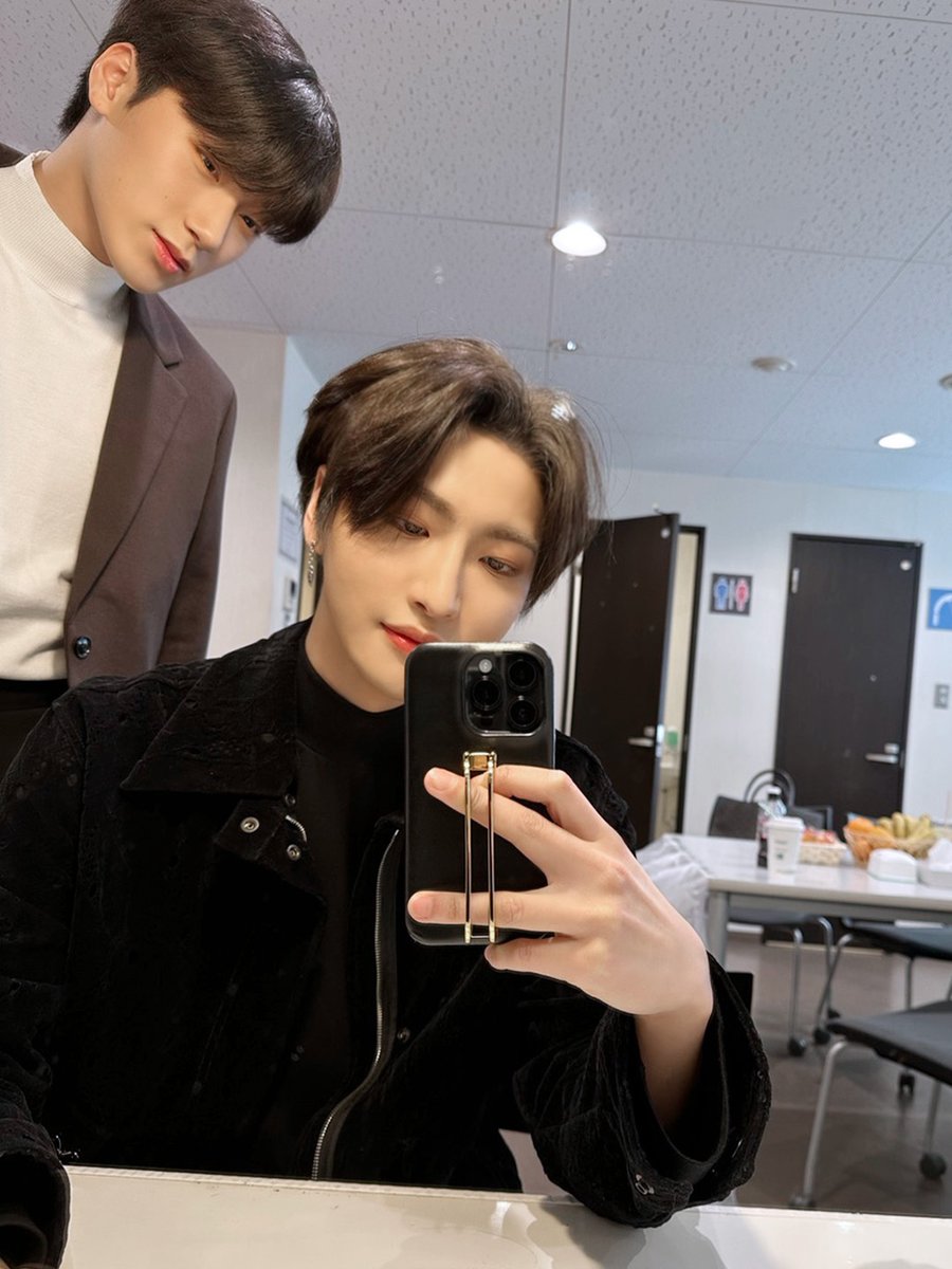 ATEEZofficial's tweet photo. [#성화] 생축!
#ATEEZ #에이티즈 https://t.co/nwn0dk9goN