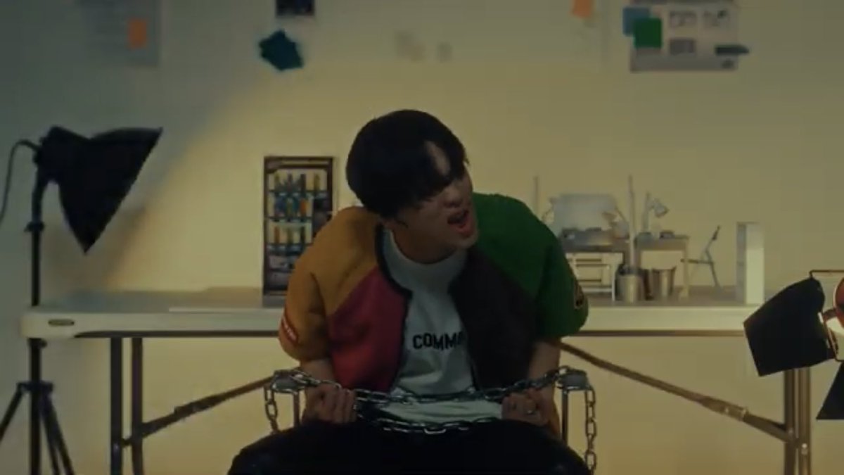 TUNGGU AKU SAYANG AKU AKAN MENYELAMATKANMU!!!! (pdhl gw yg menculik dia)