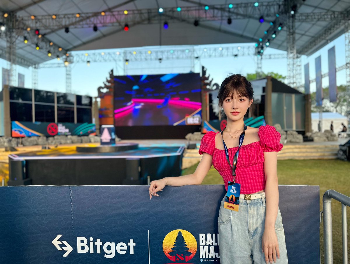 老有人问我和谁一起去的巴厘岛
是@Bitget_zh 和大姨妈@0xyima啦🤣！
谢谢你们 带我进入了一段梦幻的异国之旅
刺激的Dota决赛 浪漫的悬崖Rock Bar 还有被猴子打劫的神庙😂
已经开始期待了 下次在哪儿见呢🤓 https://t.co/Ka0v523Pjo