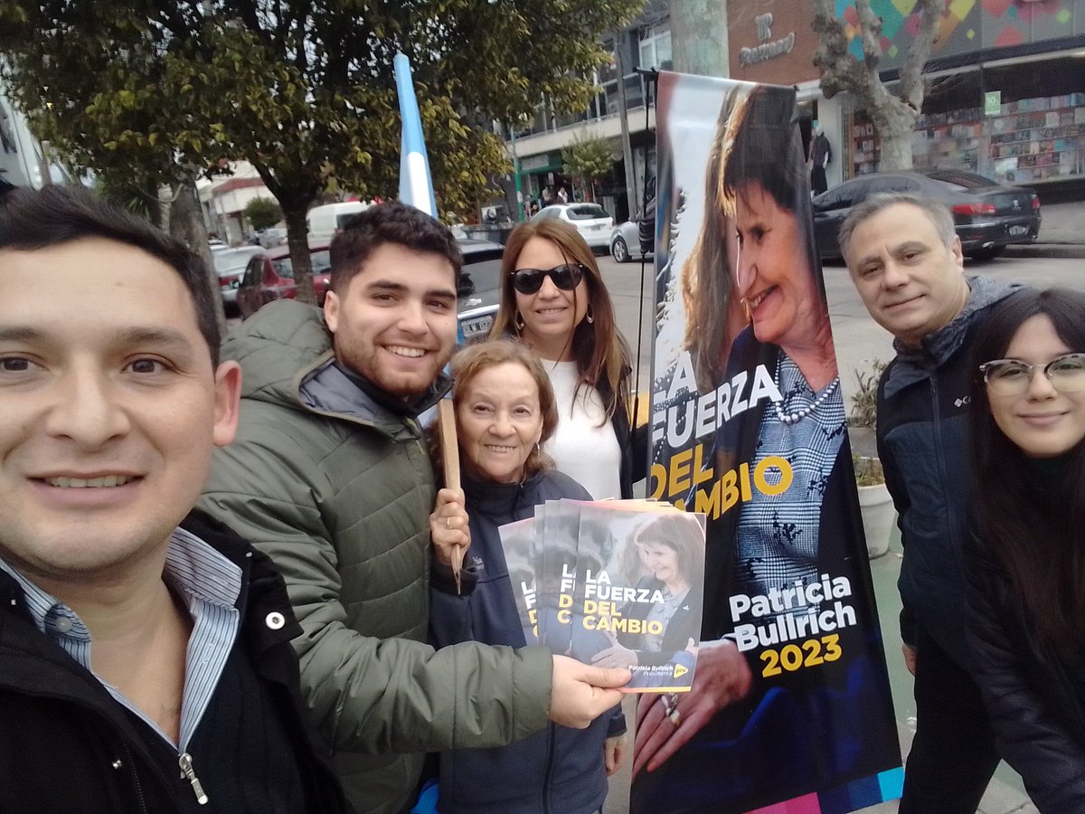 Con el 1, mi amigo <a href="/carlosaramburu1/">carlos aramburu</a>