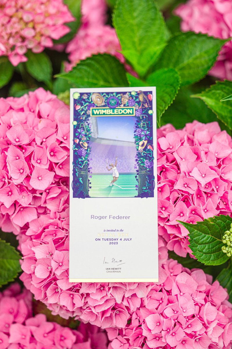 Everybody loves British summertime 🍓🌱🥂