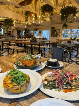 MayaMaya12145's tweet photo. A feast for the senses: Indulge in a delightful dinner that tantalizes your taste buds and warms your heart. 🍽🍷✨ Gather around the table, as laughter and conversation fill the air, creating cherished moments with loved ones.
 #DinnerDelights #FoodieGatherings https://t.co/5oJiW5HdEI