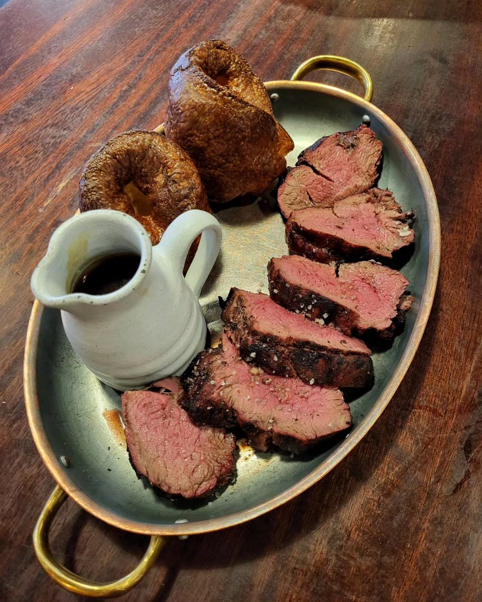 CardiffMenu's tweet image. Another stunning meal at @Pasture_UK in Cardiff. Went for Sunday Lunch, you pay for the house cut and the trimmings come included. Opted for the Chateaubriand 650g. All beautifully cooked, hit after hit of flavour, great service. Pasture always keeping the standards high.