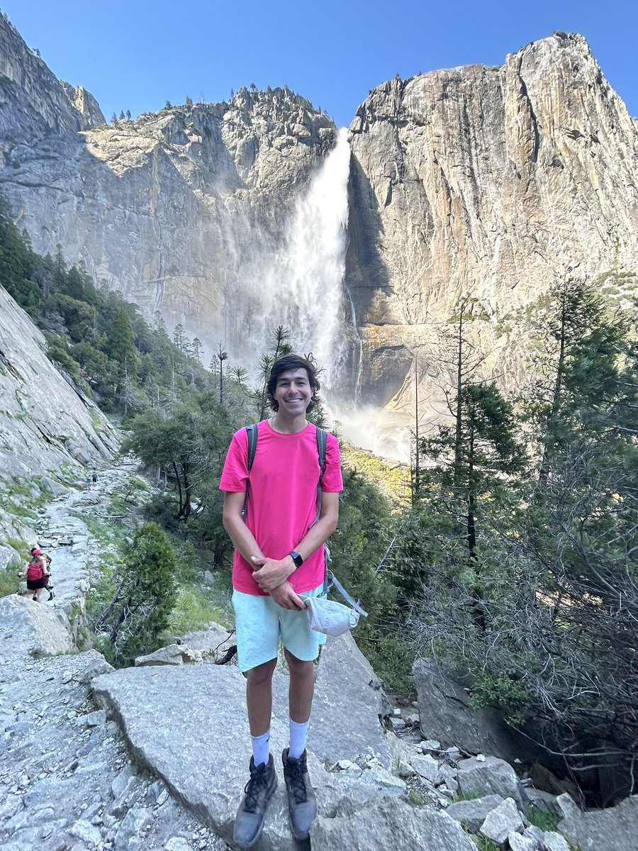 JulioCampis's tweet photo. Yosemite Falls, Yosemite National Park https://t.co/EE09NgXNwU