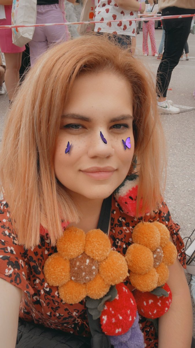 martynabomba's tweet photo. @sweet_ghostie it was meeeeee and my precious boa ❤️🍒🍓🥝 https://t.co/cWK7vosQrm