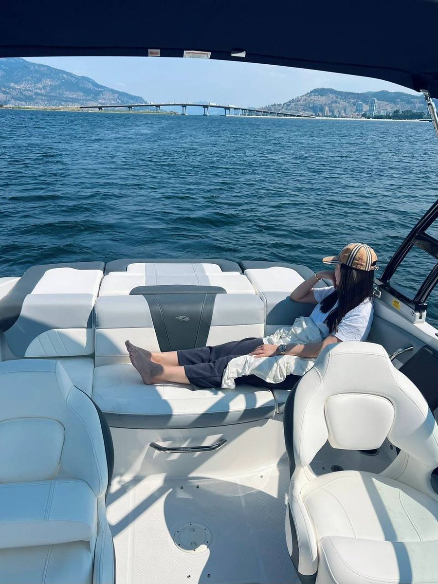 Olioli87656's tweet photo. Don't waste your vacation!🤗🤗
#vacation #wasted #SundayMotivation #SundayFunday #GuyFieri https://t.co/x0wm5oHzhA
