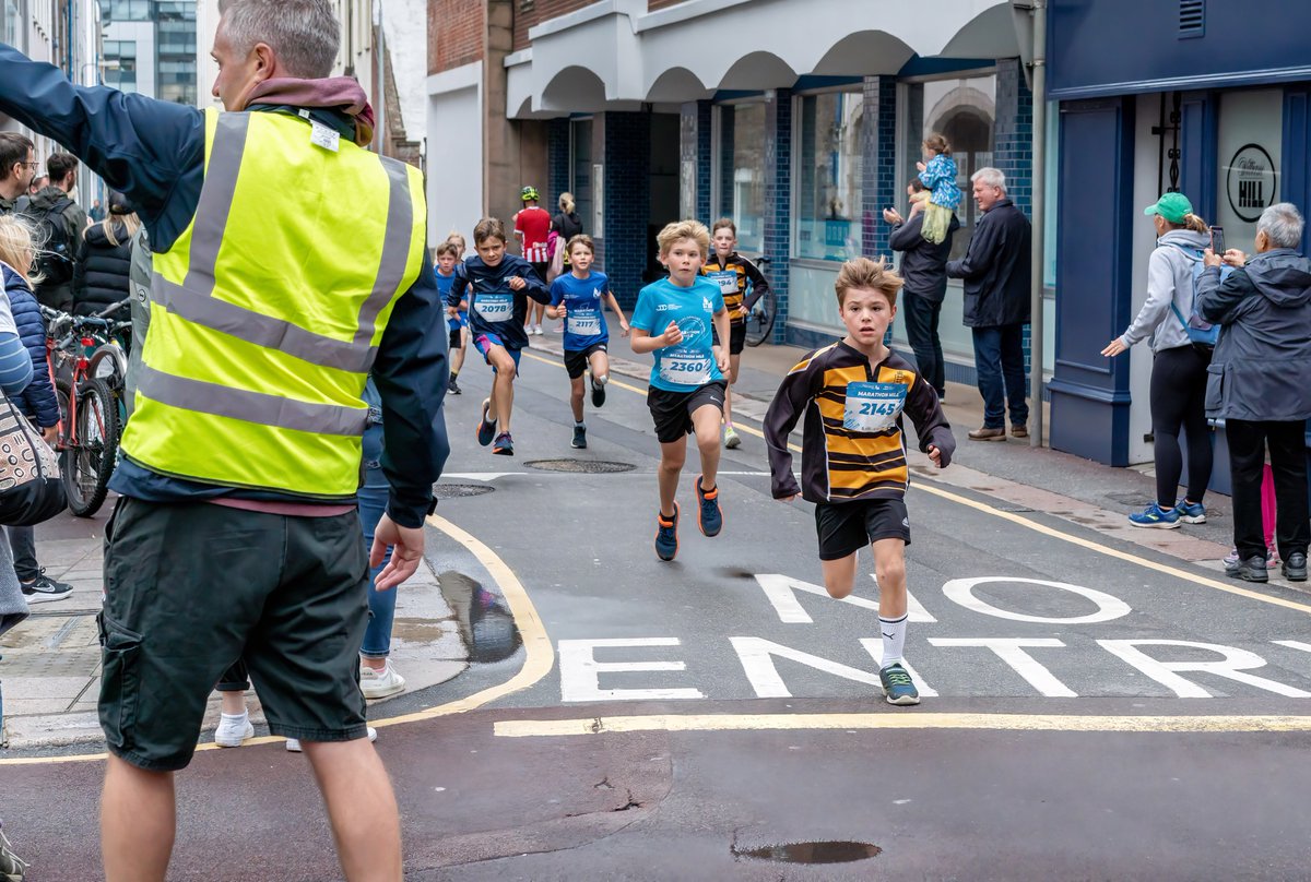Jersey_Marathon's tweet photo. Are you free on Sunday 1 October? Can you support us and join our team of course marshals? 

Volunteers make events happen; we couldn’t do it without you - register your place here: https://t.co/THJ1Kp95Xw

#standardcharteredjerseymarathon #volunteer https://t.co/s08Z2bZKGA