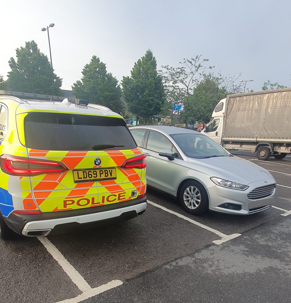 derbyshire-roads-policing-unit-on-twitter-m1-tibshelf-seen-trying-to