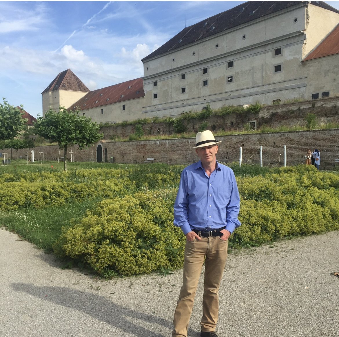simonmontefiore's tweet photo. Vienna night 
Theyre showing ep2 of my Vienna series at  1145pm @BBCFOUR4

Vienna: Empire, Dynasty and Dream https://t.co/6esGkjfHnI