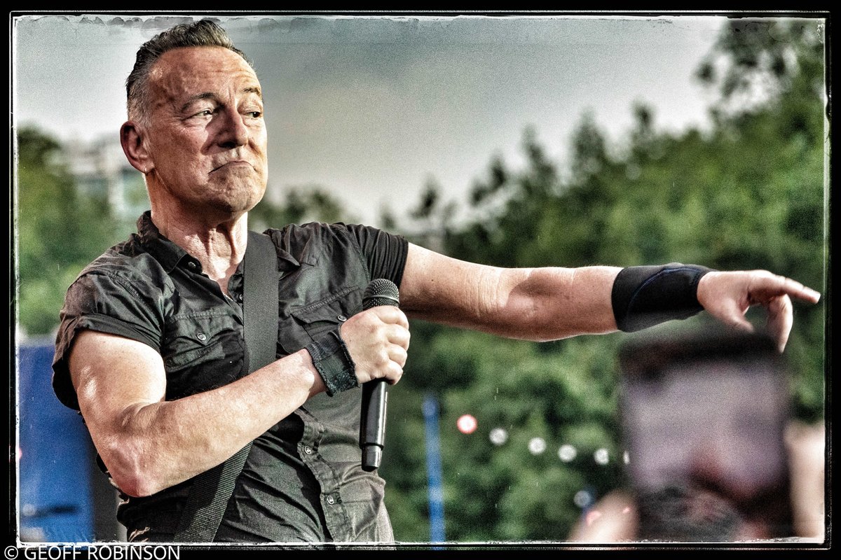 Geoff Robinson tweet media