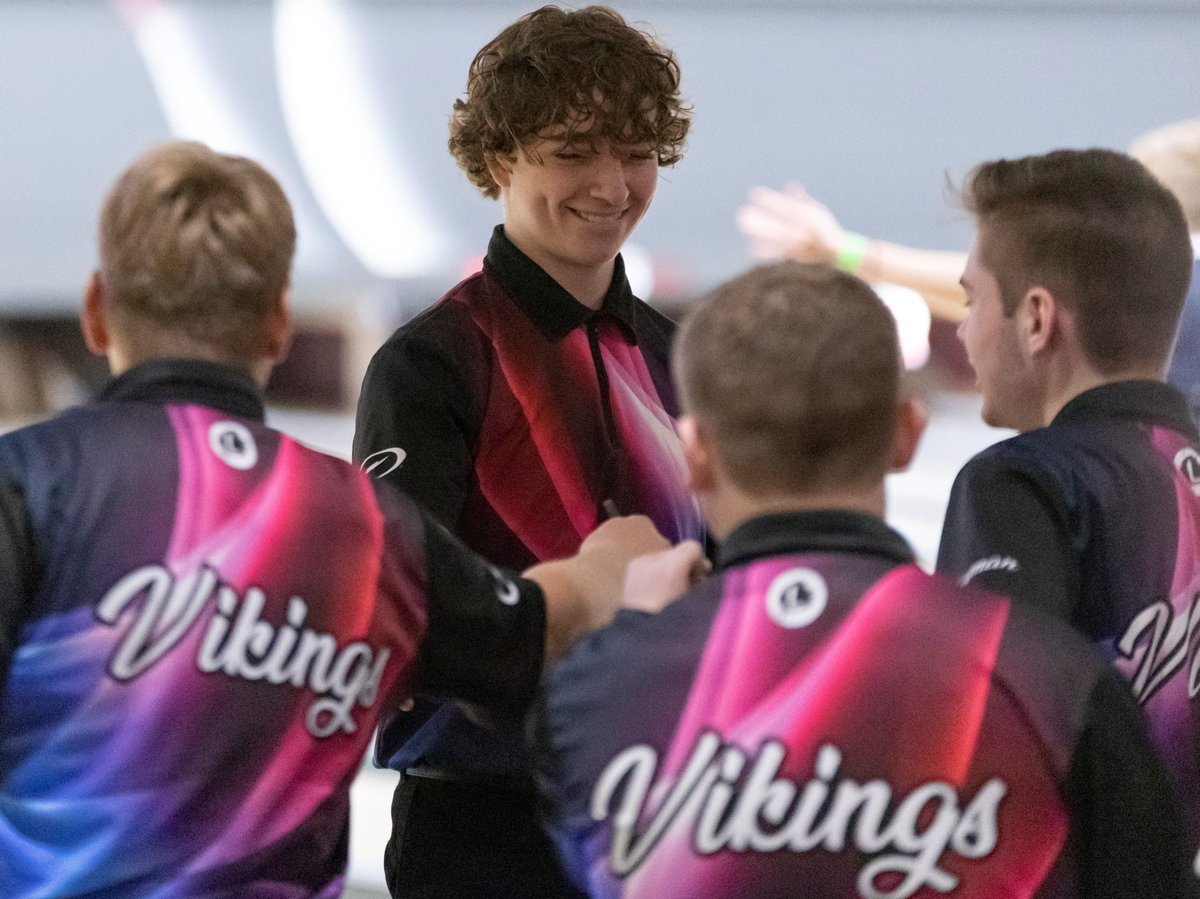 . <a href="/TopsportsN/">TopSports.news</a> Best of the Best team project rolls on to boys/girls bowling. <a href="/SeamanBowling/">Topeka Seaman Bowling</a> <a href="/SHHSThunderbird/">Shawnee Heights HS</a> <a href="/TopekaWestAthle/">TopekaWestAthletics</a> <a href="/USD437/">Auburn-Washburn</a> ...
topsports.news/news/3370-tsn-…
