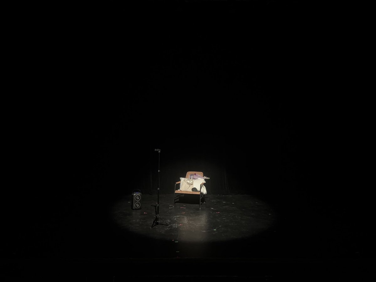 JamesJumaway's tweet photo. So many people came out to watch #OhMyToronto last night.. A huge THANK YOU to everyone who came out last night. My heart is full 🤍 #fringeTO https://t.co/Y8ts5a66QX