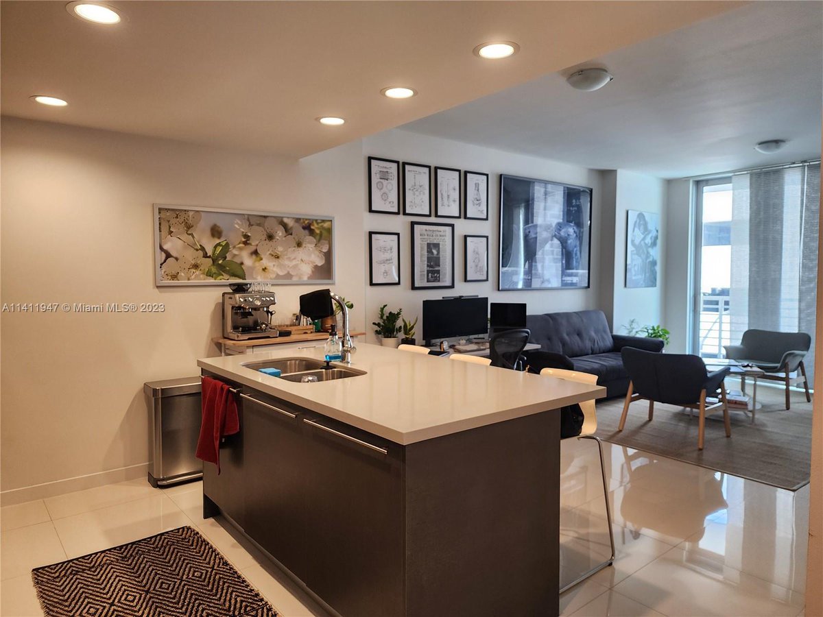 CarlaMatosRE's tweet photo. Finally - open the door to a place you and your family will love to call home. #newhome #homesforsale  https://t.co/Ik5EmKQdUL https://t.co/7dZcY8HN8B