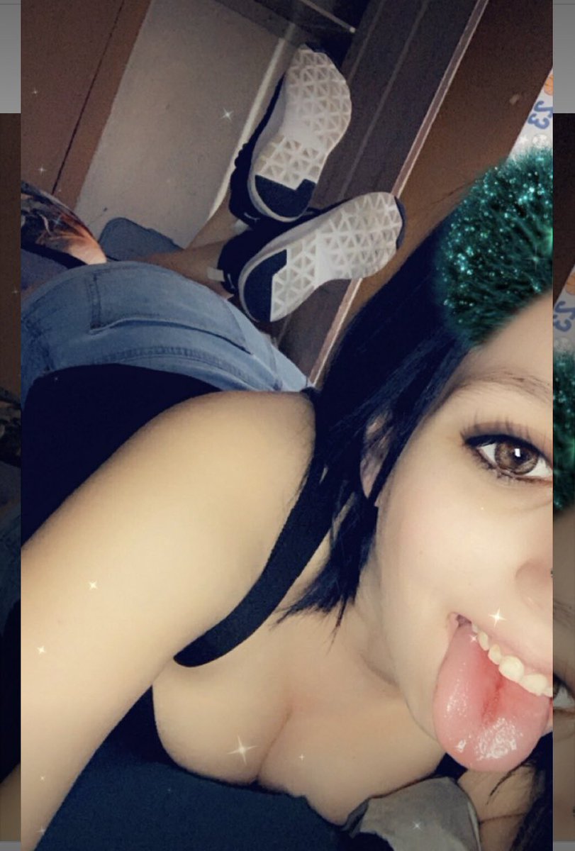 deonna_seevers's tweet photo. Cute in the face thick in the waist 🍑 https://t.co/OwEvIOOb21