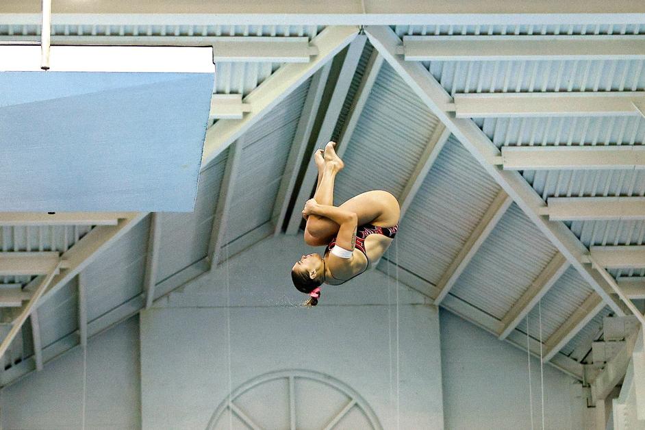 RUAthletics's tweet photo. #ScarletSpotlight: @RUSwimDive
π Vittorioso wins NCAA Zone A platform
π 4οΈβ£ divers compete at NCAA Zones
π 6οΈβ£ podiums at B1G Championships
π 3οΈβ£ school records
#yeaRinReview https://t.co/Xi6QgCqyhM