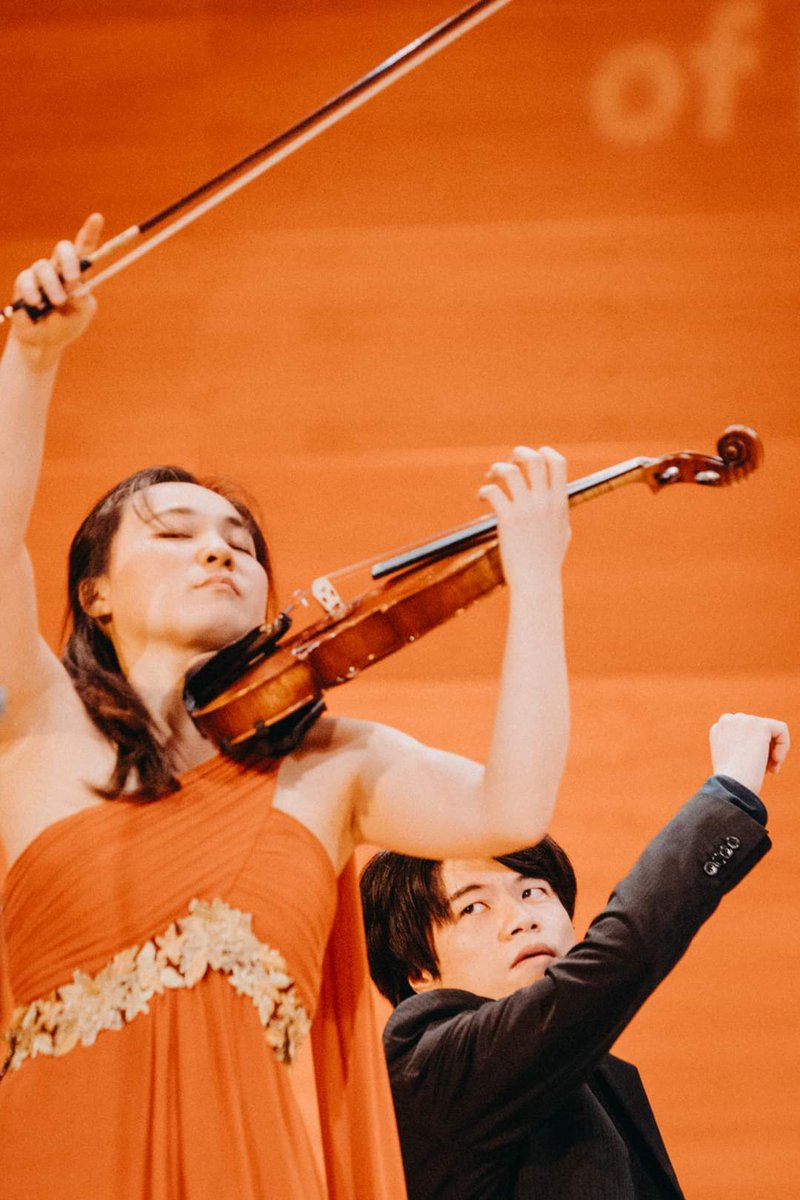 ポーランド音楽国際コンクール 第1位を頂きました。ここまで応援してくださった皆様、本当に本当にありがとうございました。確実に私たちの力となりました。

本日、日本時間25:00から表彰式、そのまま26:00頃から入賞者コンサートです！MaginとWeinbergを弾きます！
youtube.com/live/wrEqfRz_x…

#akaduo