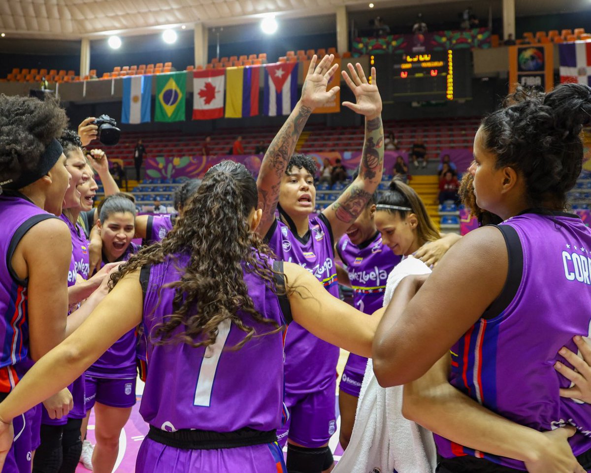 NicolasMaduro's tweet image. En nombre del pueblo venezolano, felicito a las y los atletas que nos representaron en los XXIV Juegos Centroamericanos y del Caribe San Salvador 2023. Son más de 150 medallas para nuestra Patria que reflejan la dedicación, el esfuerzo y la constancia de una Generación de Oro que…