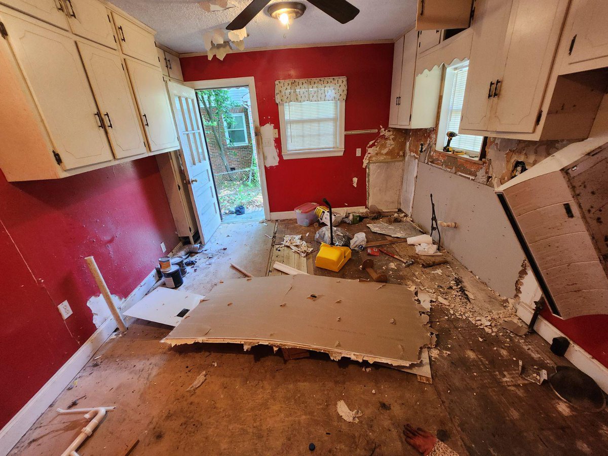 GemHomePartners's tweet photo. Want to sell your house??? #reno #realestate #sellyourhouse #greatdeals #freeestimates https://t.co/TxYn7jwqeo