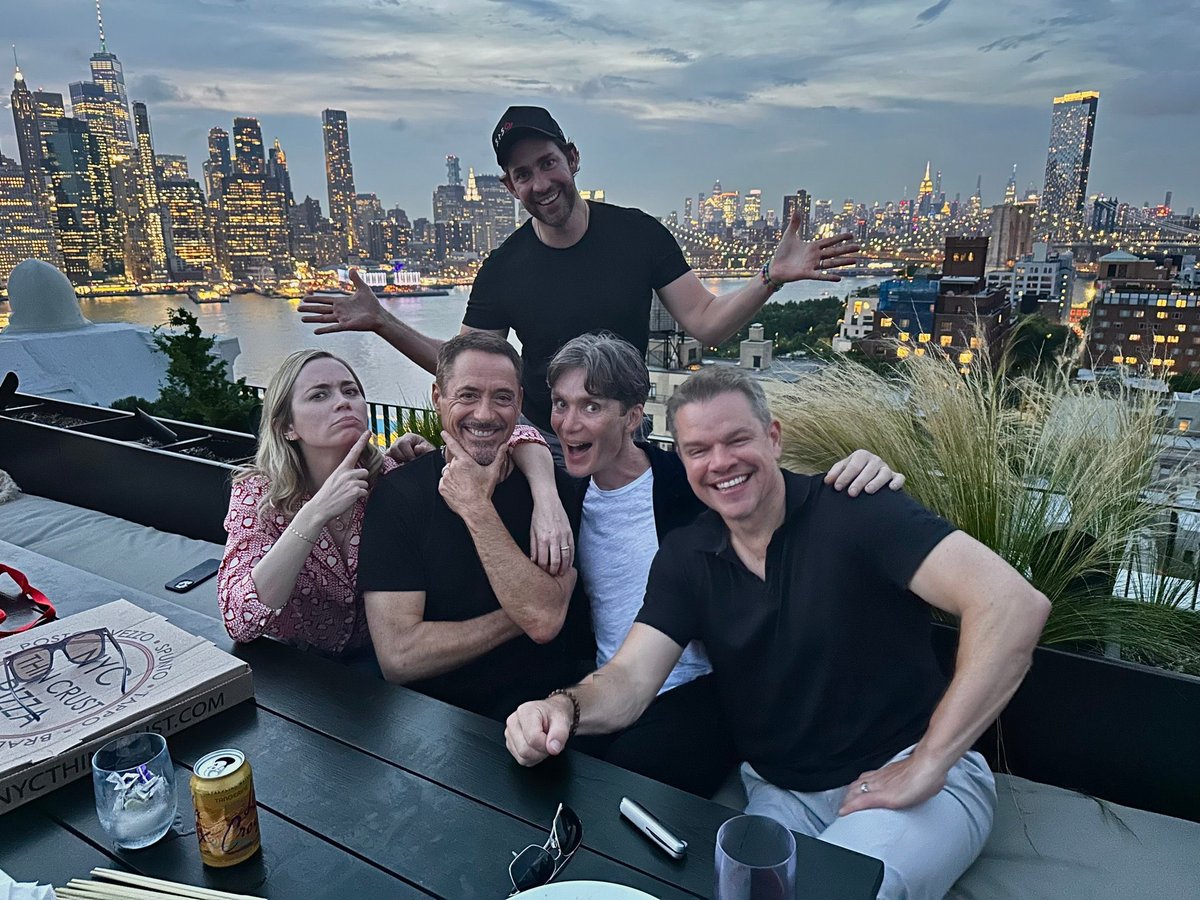 RT @FilmUpdates: Cillian Murphy, Emily Blunt, Robert Downey Jr., Matt Damon and John Krasinski in New York City https://t.co/HBkjkqJPJ7