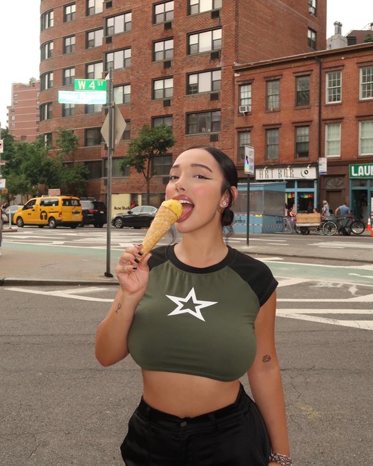 5 star bitch https://t.co/porCelJxBk