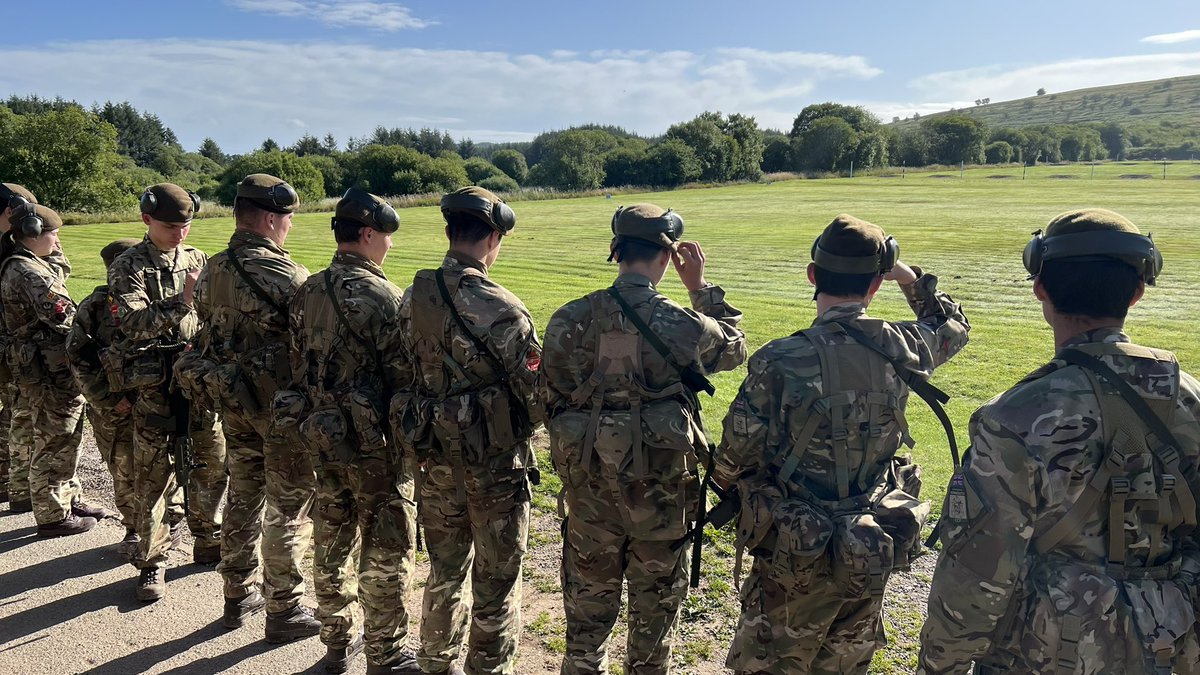 MonmouthCCF's tweet photo. ๐ฆพ Success on the range this morning! All cadets zeroed their weapons with great groupings. ๐ฏ Their aim is as strong as their resolve! #ZeroedIn #ProudCommander @Habsmonmouth #CCF https://t.co/R1kvSeRM8S