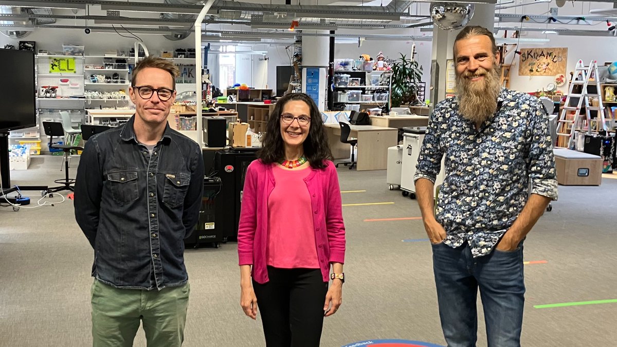 kathleenfugle's tweet photo. Awesome visit to #FutureClassroomLab at University College Copenhagen! Learned about tools & topics of teacher PD for #PlayfulLearning and digital technologies in Denmark. Many thanks to @binggeli1 and @NielsPeder for hosting (and for introducing me to smørrebrød!) #FFTFellow https://t.co/RYqR5kYveN