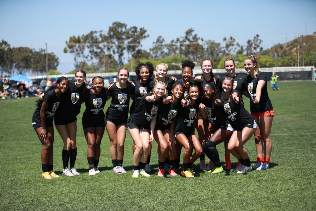 kaiaaliyahprice's tweet photo. Finally had enough to time to reflect on nationals in San Diego. While we may not have gone as far as I’d hoped, I am unbelievably proud of my team and our performance. Thanks to all of the coaches who came out to watch, and to those who have been in contact since! Time to rest! https://t.co/34AeIqowe2