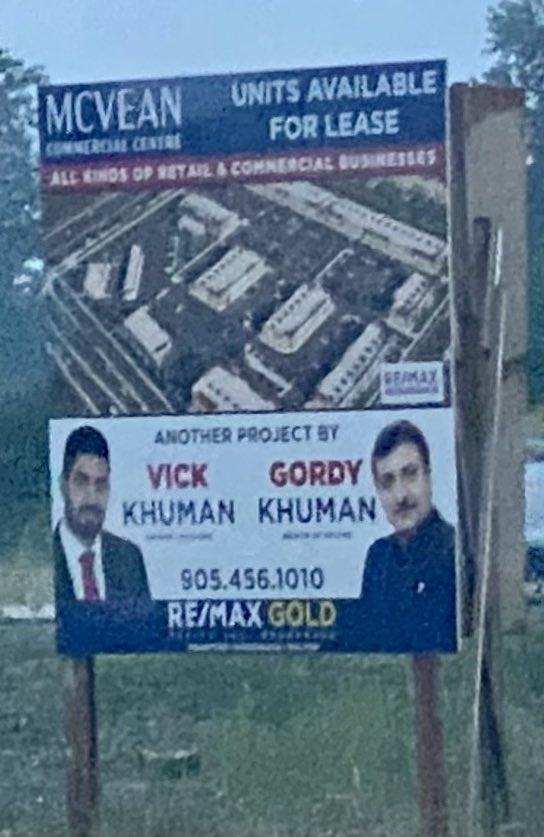 HanuSinghMaan1's tweet photo. Avoid businesses & individuals who support violent extremist #Khalistani
Supporting them enables sowing of division & disharmony. Affixed #Khalistani hoardings on the plaza they are selling says it all #Remaxgold @remax do you support violent #khalistani extremists ? @RECOhelps https://t.co/0NOAWN9WBJ
