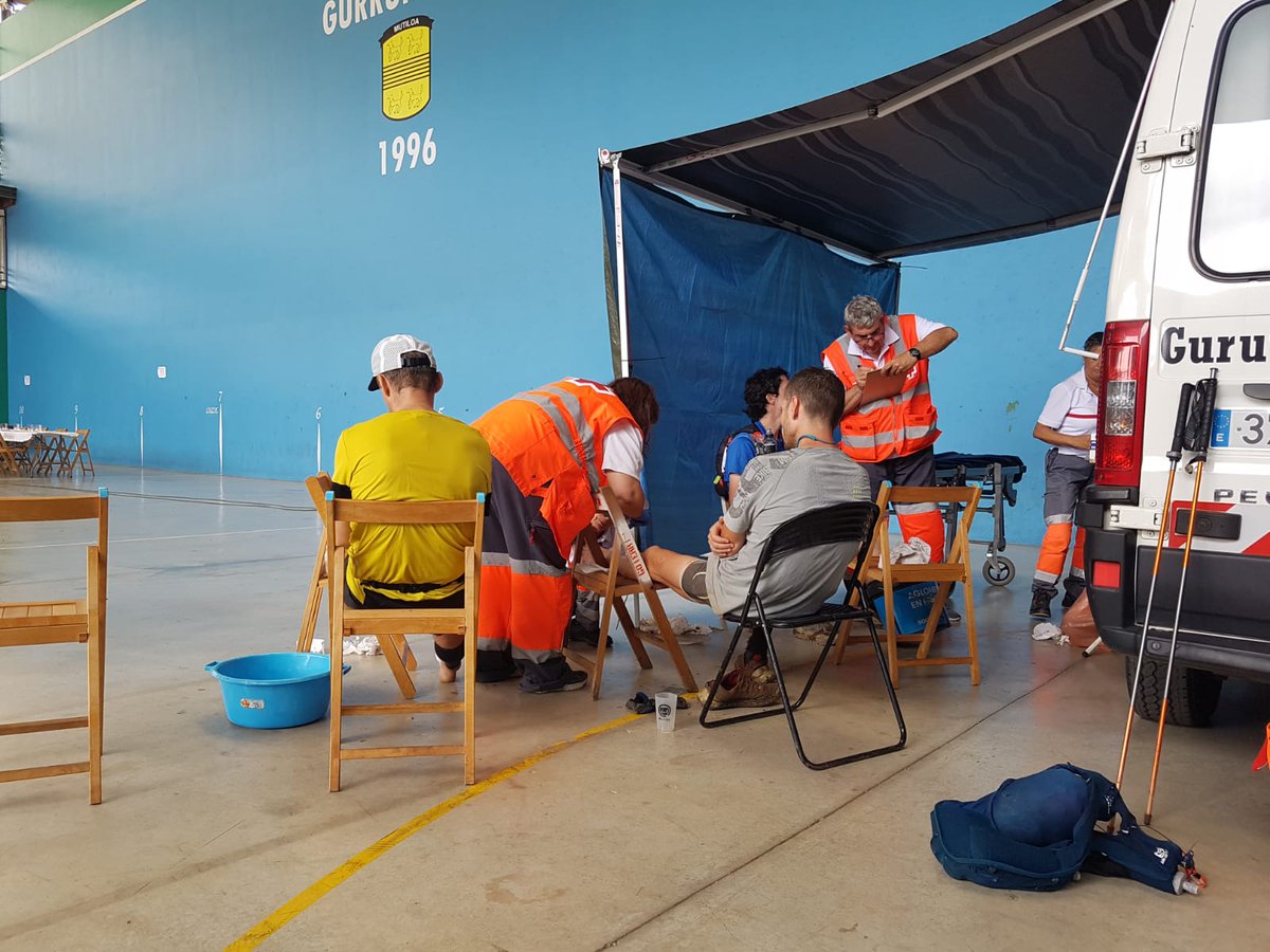 CruzRojaGoierri's tweet photo. Finalizadas las 3 pruebas de la @EhunmilakG2.
Gran trabajo por parte de todos los voluntarios  de @CruzRojaEsp.
Gracias por todo y felicitaros por el gran trabajo realizado. https://t.co/Cfl7KA818X