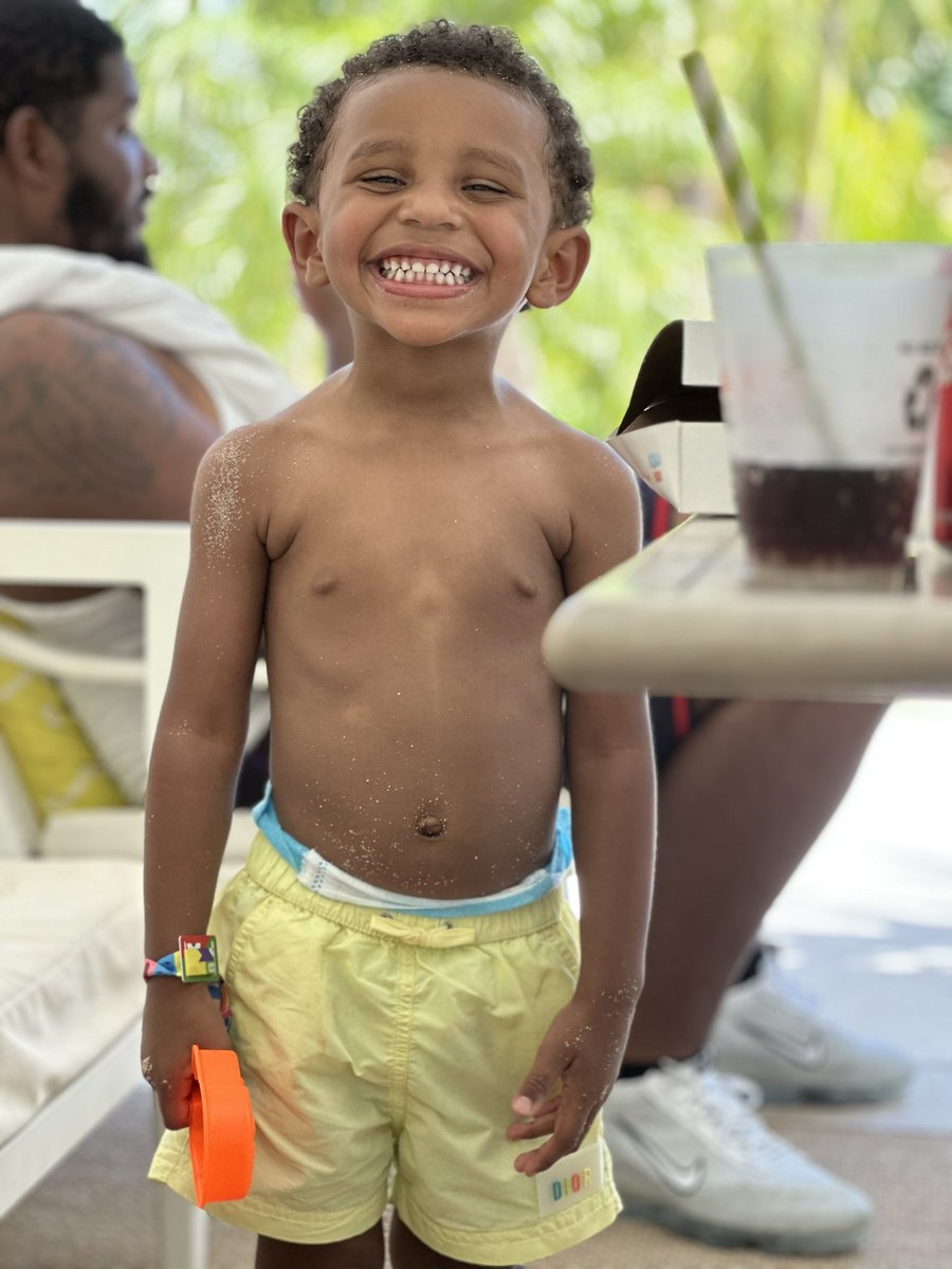 ella_thereal's tweet photo. Why is he so cute 😭💕 https://t.co/A9G6gnzO3E