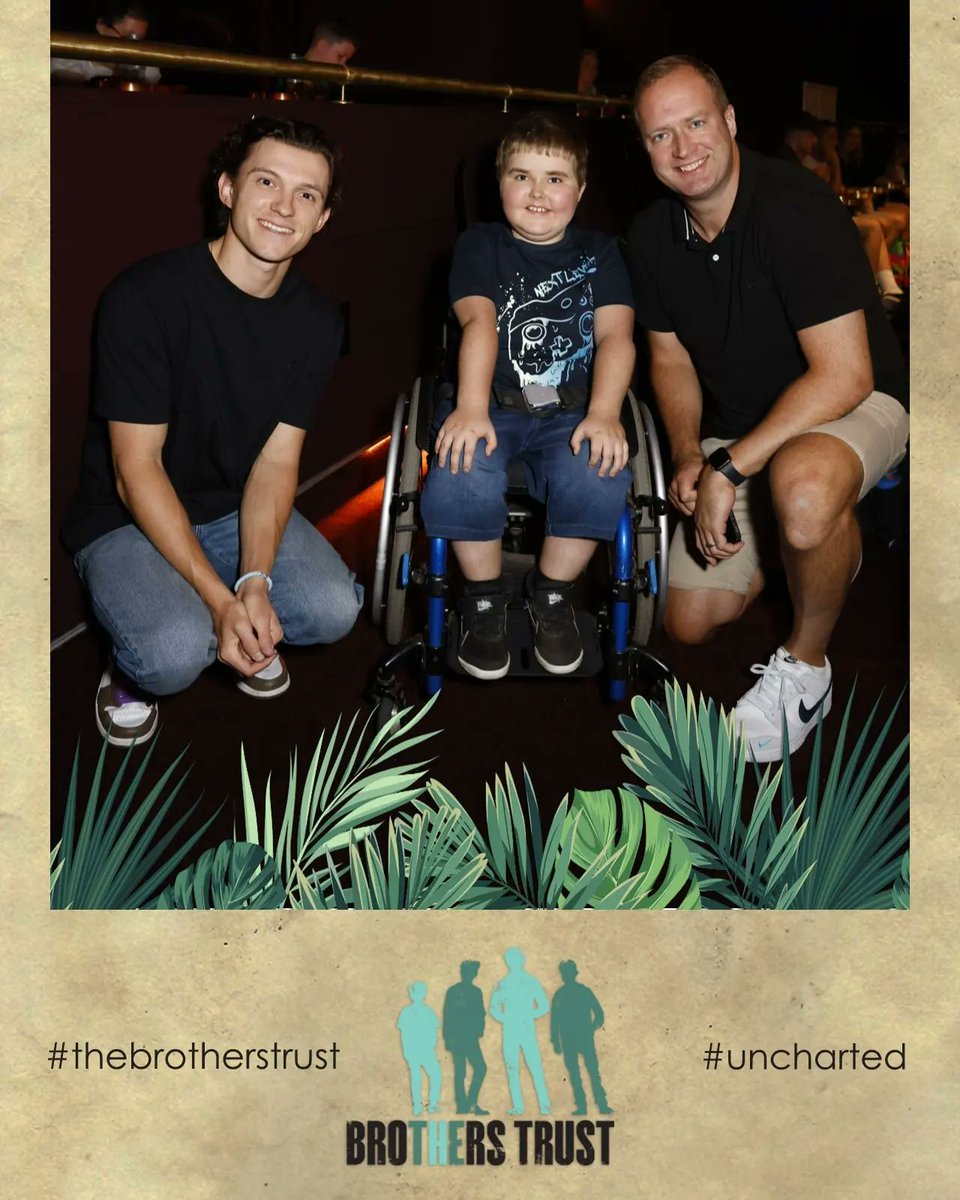 I met Spiderman today!!! <a href="/Tbrotherstrust/">Thebrotherstrust</a> thank you so much, #TomHolland was such a nice guy. The private film screening of #uncharted was brilliant. I am still buzzing. #dmd #duchenne #findacure #makeeverymomentcount <a href="/jo_eames/">Jo Eames | DWAD 💙👊🏻💙</a> <a href="/MEames1/">Matt Eames</a>