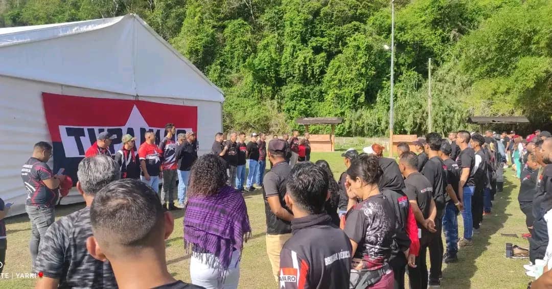 Con alegrías y entusiasmo como el buen revolucionario seguimos en la lucha y el debate político intercambiando opiniones y dando sus aportes para el fortalecimiento de nuestras líneas las cuales son esenciales para la construcción de la consciencia revolucionaria.
@TupamaroMRT