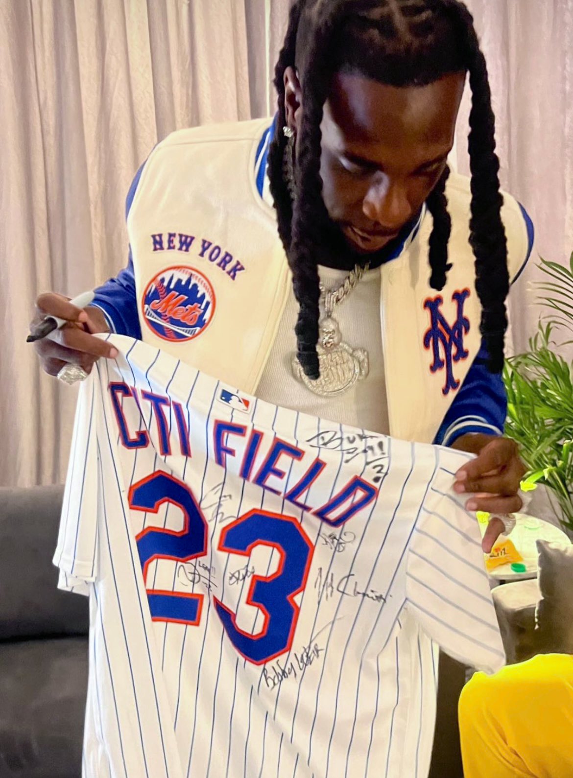 Mets Team Store on X: .@burnaboy rocking our new Pro Standard