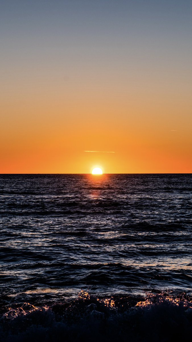 itsDjura_'s tweet photo. ,, lidt solnedgang fra Vesterhavet april-juni 2023, Bovbjerg fyr, Lyngvig fyr
.
.
.
#bovbjergfyr #lyngvigfyr
#visitdanmark #visitdenmark #total_danmark #rundtidanmark #govisitdenmark
#jylland #jyskevestkysten #visitvestjylland
#beach #ocean #strand https://t.co/grAwLYfH6G