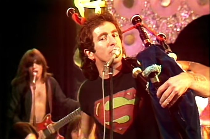 Happy Birthday, Bon Scott! A true Superman!   