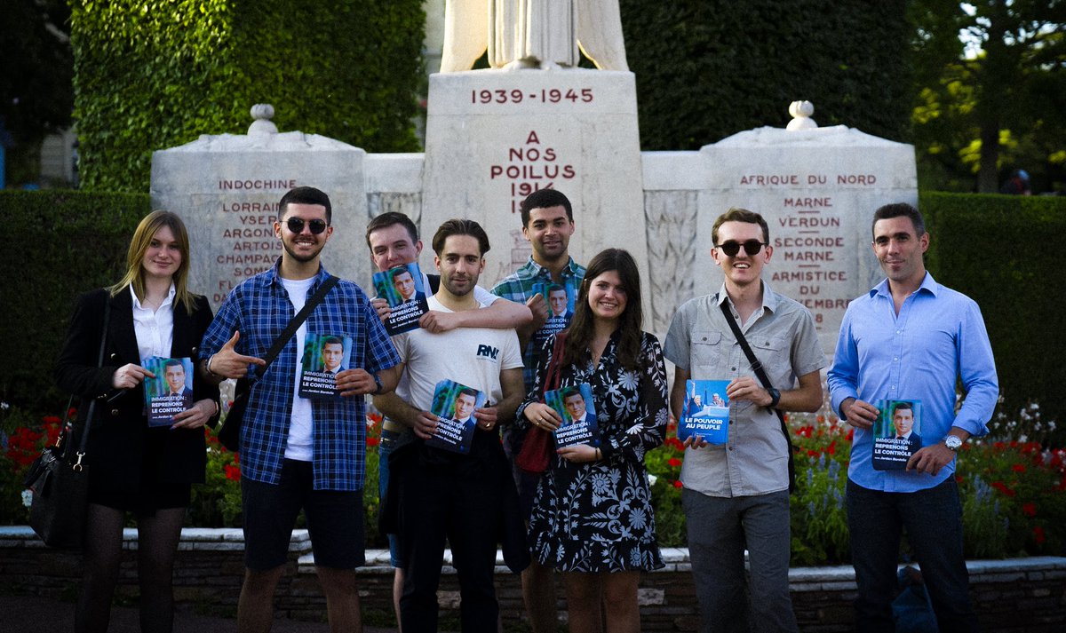 🔵Retour sur ce tractage à Nogent-sur-Marne avec nos amis du @RNJ94_off, sur le thème de l’immigration en Europe. 

L’île de France subit depuis trop longtemps le projet migratoire européen. La semaine passée nous en a montré les conséquences. Reprenons le contrôle. 🇫🇷