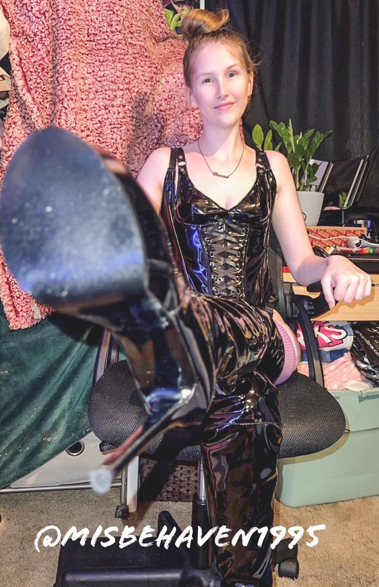 Misbehaven1995's tweet photo. 🐱 &amp; 🐁 
      You know where you belong. 

| findom cuckold alpha couple chastity mistress key holder financial domination femdom blackmail home wrecker exposure sissy princess brat | https://t.co/jlNJgOGvJy