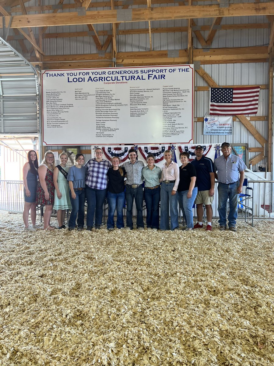 Alice_Dairyland's tweet photo. The 157th Lodi Agricultural Fair made for a great way to spend a Sunday afternoon! 🎟️

Growing up, I exhibited various livestock species at the Lodi Ag Fair, including dairy cattle, horses, and rabbits. It was so much fun to be back today! 💛

#76thAlice #LodiAgFair #WisconsinAg https://t.co/tBVgEvQThD