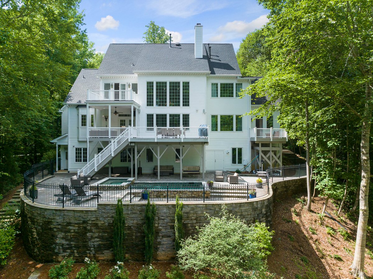 skowitz's tweet photo. You must see this beautiful Estate Home 120 Braelands, Cary NC 27518 ~ Where Eagles Fly &amp; Location is Amazing

https://t.co/U7C08xCzA1 https://t.co/qeuFWl1Pm4