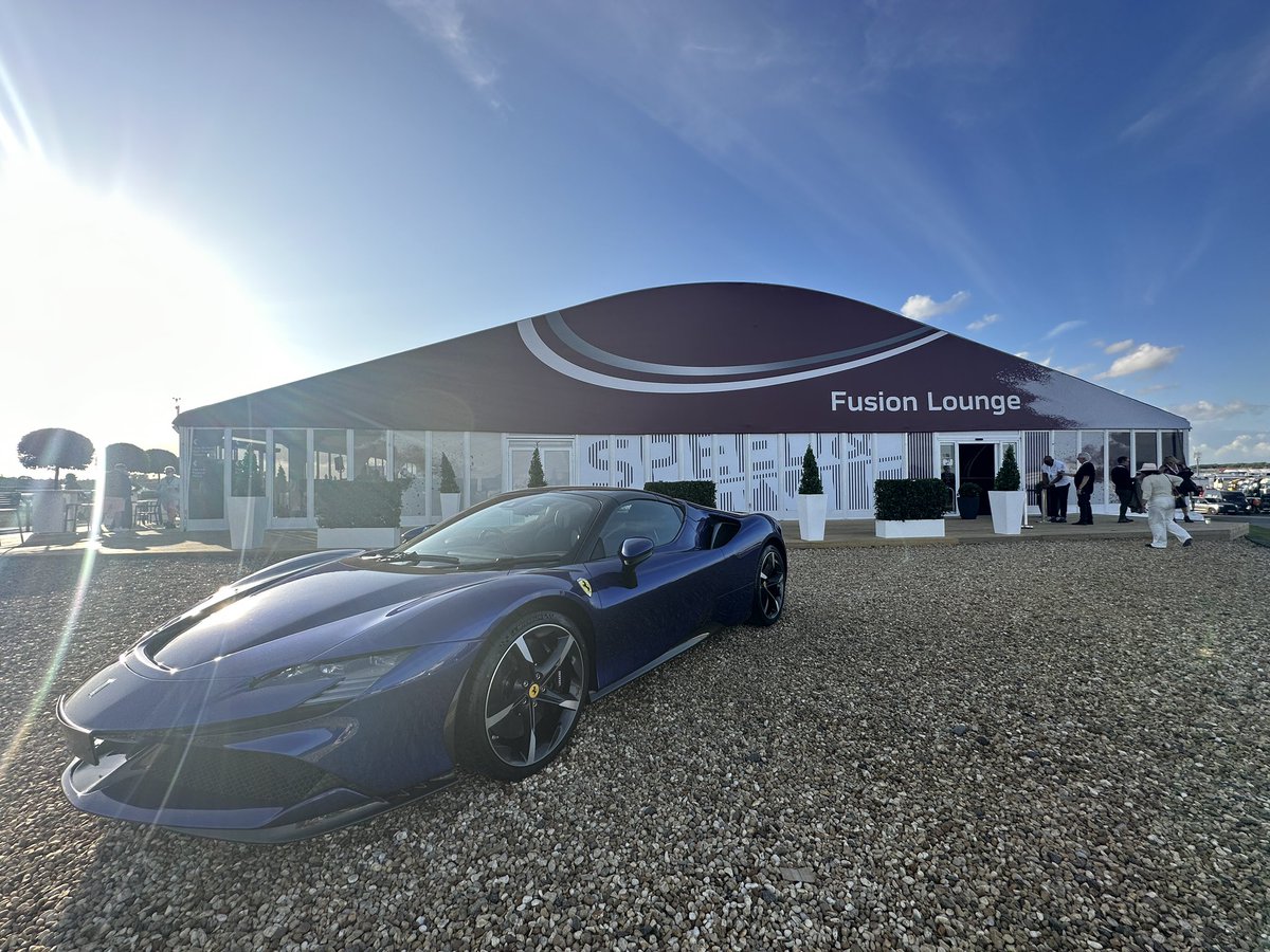 PaddedSeat's tweet photo. Fusion Lounge at the #BritishGrandPrix today🔥

#MATCHHospitality @SilverstoneUK @F1 https://t.co/UqsFJqWArM