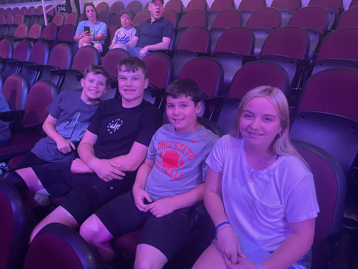 UnthoughtKnown3's tweet photo. #dudeperfecttour #ragemonster https://t.co/u4CCPFoh4I