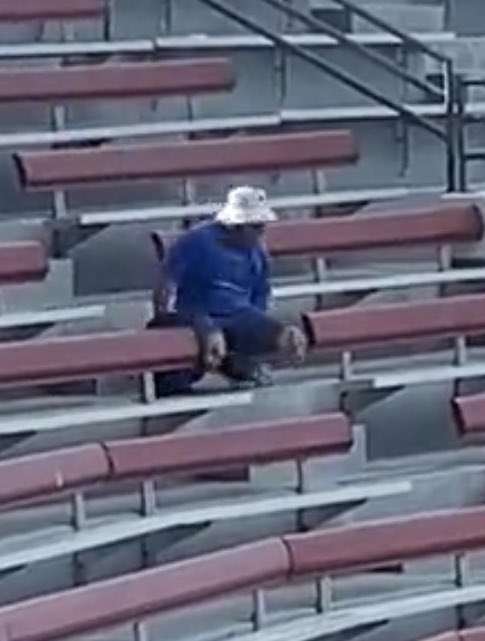JFG0995's tweet photo. @Bornakang Damn I feel bad, those knees look like they broke or something when he came down😳 https://t.co/eKQBirhUaT