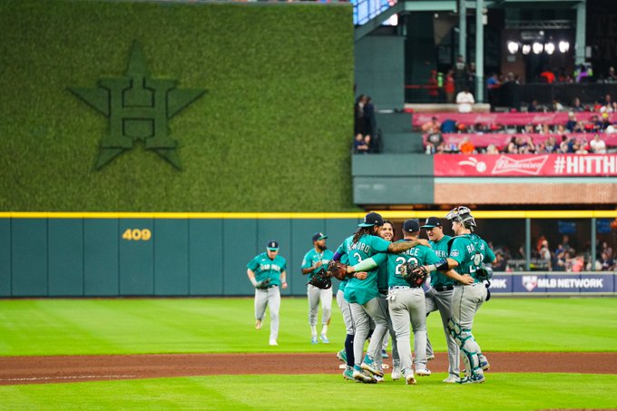 Photo of the Mariners celebrating after today's series win. 