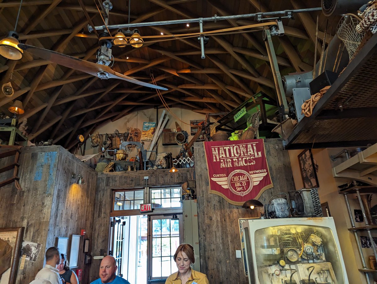 meerkat_marty's tweet photo. At one of my favorite bars in the universe with @SaisonShep, Jock Lindsey's Hangar bar. Drinking a cool Headed Monkey and Reggie's Revenge! #kungaloosh 🛩️🛩️🛩️ https://t.co/z84Qn2Vj6m