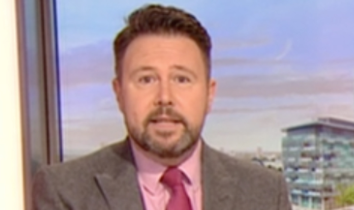 Daily_Express's tweet photo. BBC Breakfast viewers react as Jon Kay announces break from morning programme https://t.co/i390g5Udnp