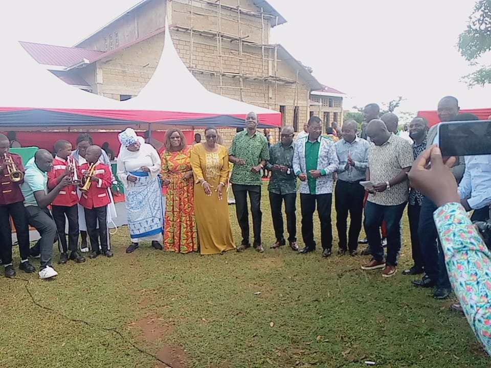 oyulajoseph's tweet photo. Fundraising drive for St. Alexander Burinda Sub-Parish Catholic Church in Marachi West, Butula Constituency, Busia County.

Rt. Hon. Moses Masika Wetangula, EGH - Speaker of the National Assembly was the  Guest of Honour with more than 25 Members of Parliament also in attendance. https://t.co/HosTsfpBan