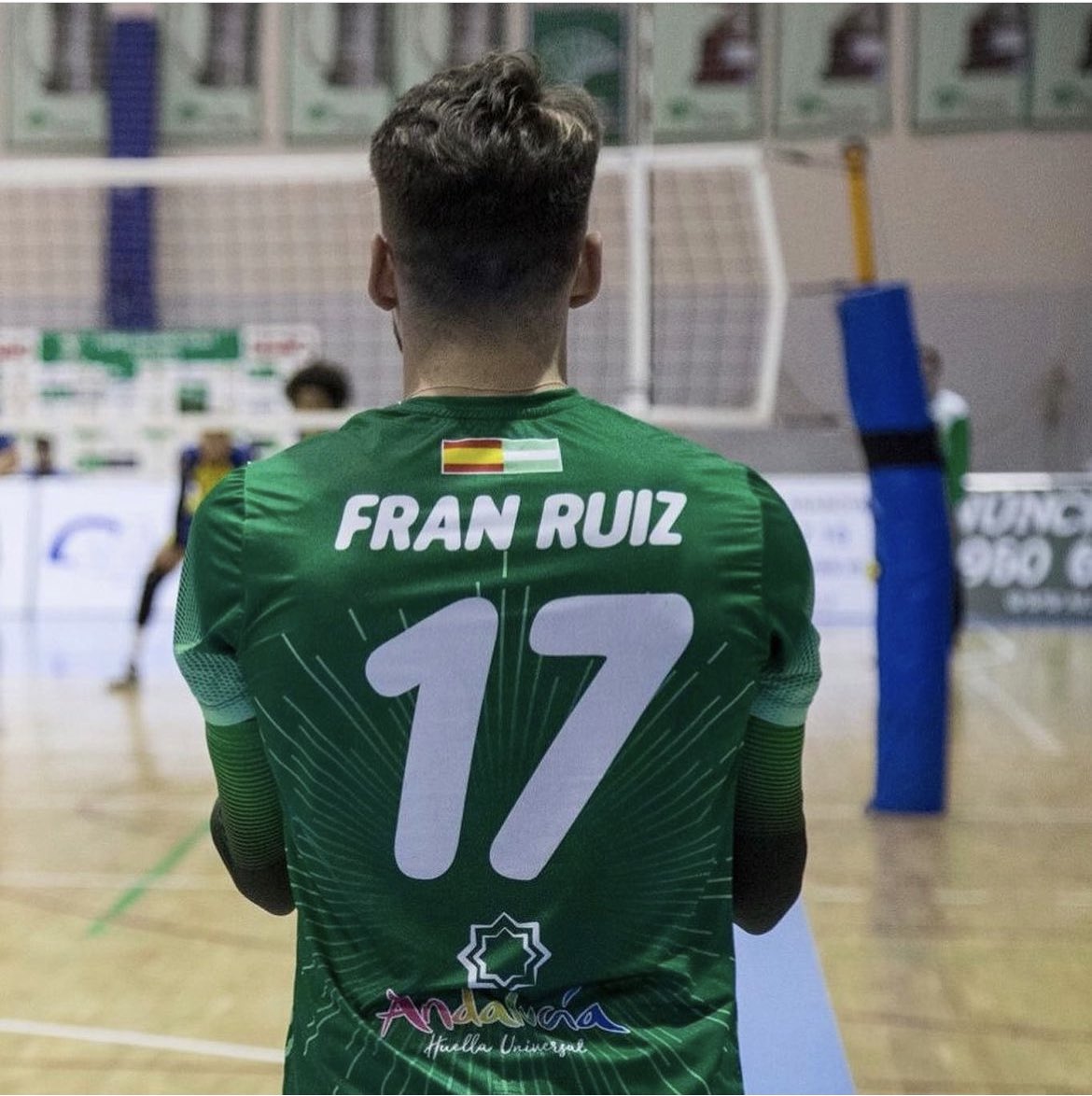 RuizFran10's tweet photo. Gracias por acompañarme en este largo viaje mi 17 💫 🙏 . 
Hora de volver al número que me vio crecer… 🔜1️⃣0️⃣🔙 🔥💪 23/24.‼️

#FR1017 🍀🏐 https://t.co/MwPWSll04u