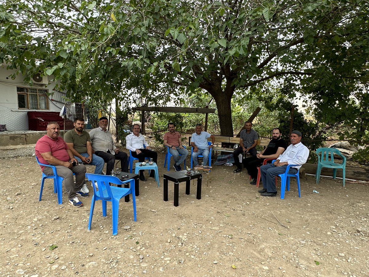 fsevgili's tweet photo. 📍Marmaruna | Akdem
Kurtalan’ın Akdem köyünü ziyaret ettik.
Dostlarımıza ağırlamalarından dolayı teşekkür ediyoruz.
#Siirt #Kurtalan #Misircê #Marmaruna #Akdem https://t.co/tg5nVouFUc